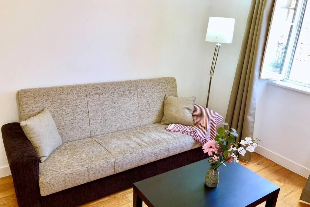 32 2 - Heart Of Lisbon Private Apartment, Bairro Alto Exteriér fotografie