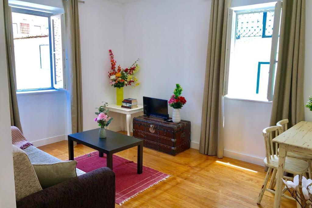 32 2 - Heart Of Lisbon Private Apartment, Bairro Alto Exteriér fotografie